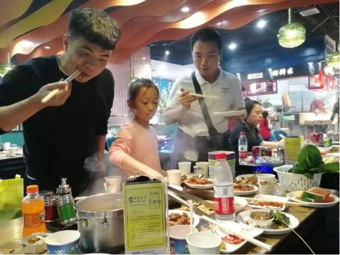 20191125滕洪芳-雷立行商務(wù)部團(tuán)隊活動新聞稿1105.png